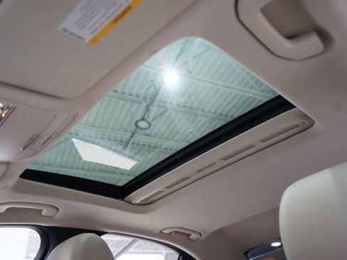 Used 2020 Mercedes-Benz C 300 Sedan image 18