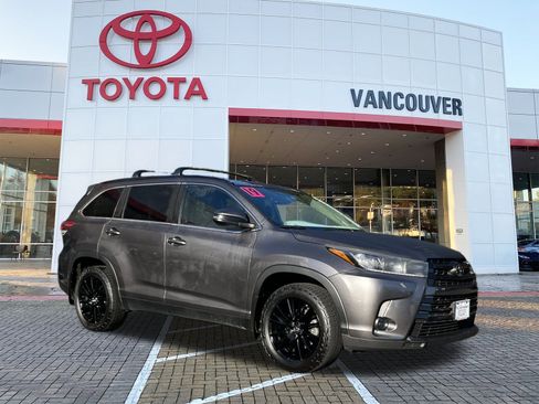 Certified 2019 Toyota Highlander SE image 1