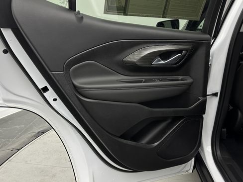 Used 2023 GMC Terrain SLE w/ Driver Convenience Package image 26