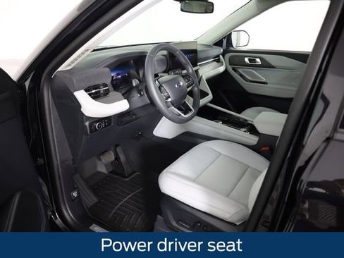 New 2026 Ford Explorer Platinum w/ LUX Leather Package AWD/4WD image 23