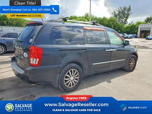 Used 2011 Kia Sedona EX FWD image 4
