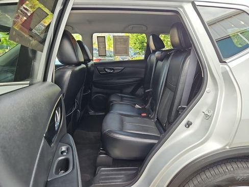 Used 2018 Nissan Rogue SL AWD/4WD image 19