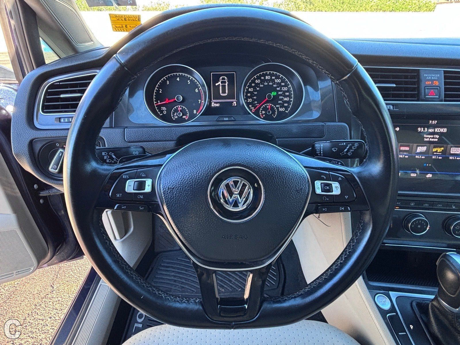 Used 2018 Volkswagen Golf SE FWD image 22
