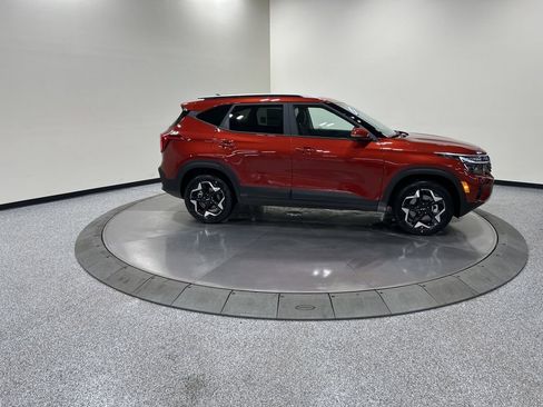 New 2026 Kia Seltos S image 4