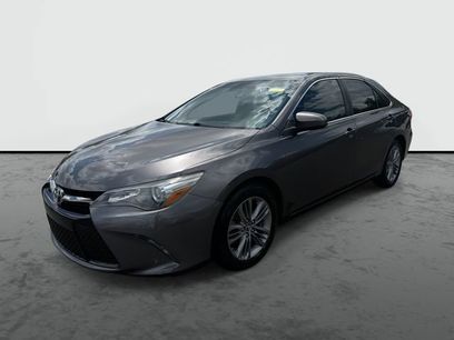 Used 2015 Toyota Camry SE w/ Moonroof Package