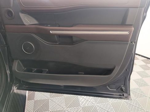 Used 2023 Ford Expedition Max Limited image 36