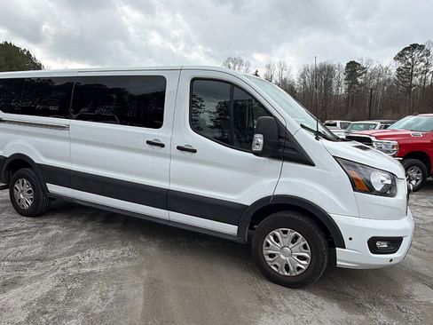 Used 2024 Ford Transit 350 XLT image 5