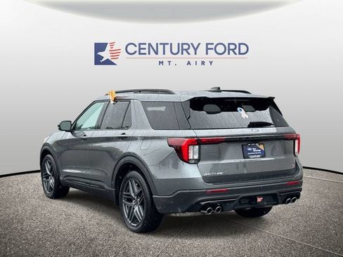 Used 2025 Ford Explorer ST AWD/4WD image 4
