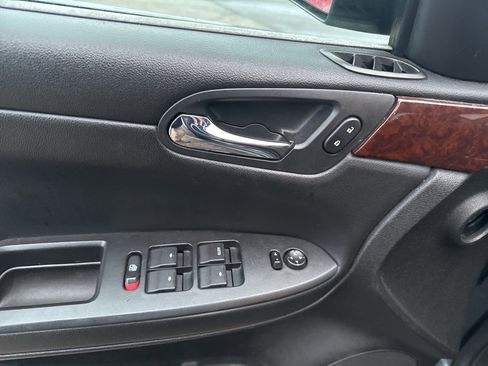 Used 2011 Chevrolet Impala LT image 21
