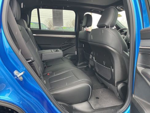 Used 2025 Jeep Wagoneer S Limited image 30