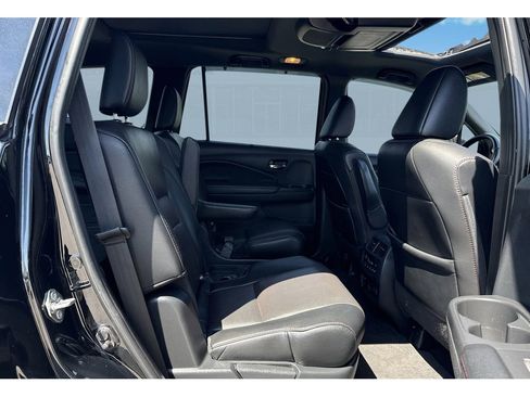 Used 2020 Honda Pilot Black Edition image 16