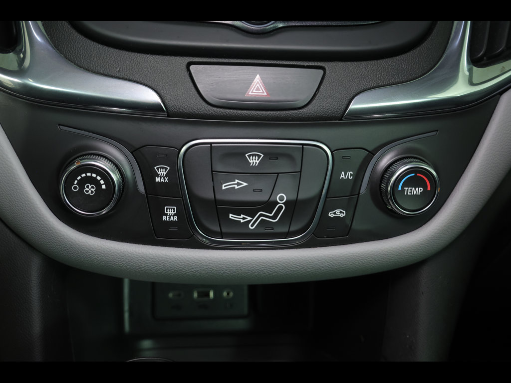 Used 2020 Chevrolet Equinox LS FWD image 10