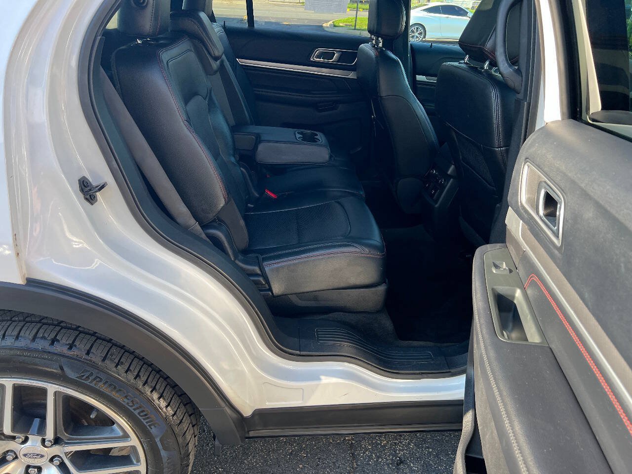 Used 2016 Ford Explorer Sport w/ Equipment Group 401A AWD/4WD image 25