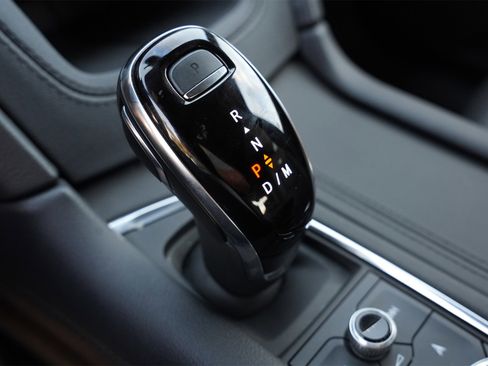 Certified 2025 Cadillac XT6 Premium Luxury image 14