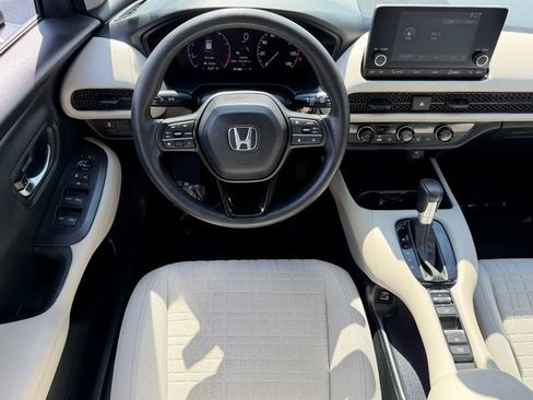 Certified 2023 Honda HR-V LX image 13