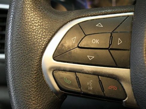 Used 2016 Chrysler 200 LX image 11