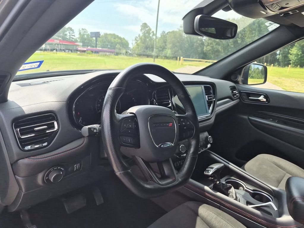 Used 2025 Dodge Durango GT RWD image 16