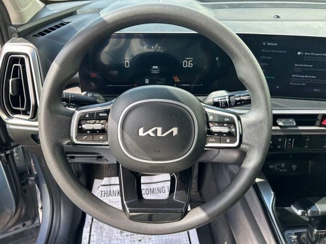 Used 2025 Kia Sorento LX FWD image 15