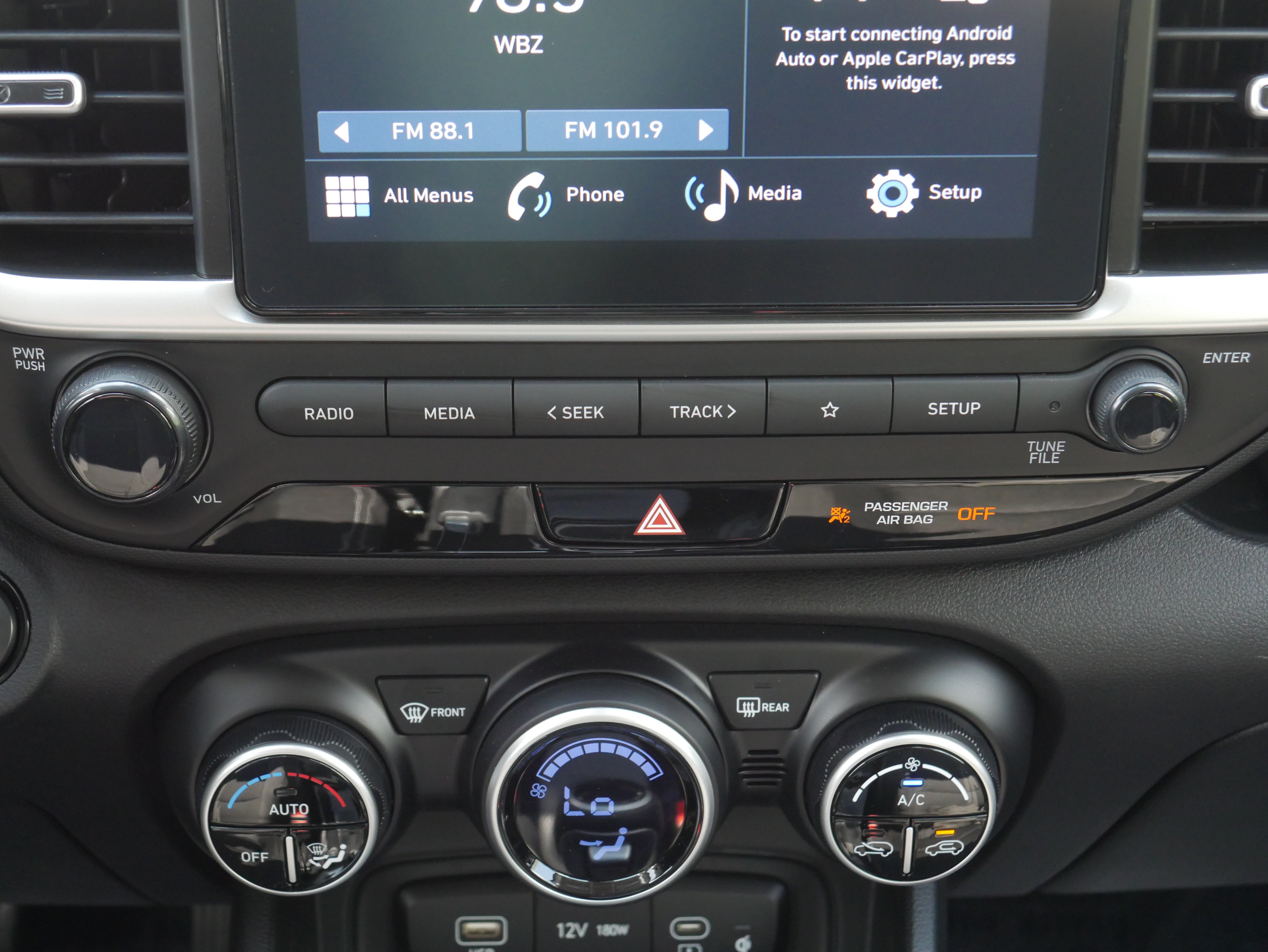 Used 2026 Hyundai Venue SEL FWD image 20