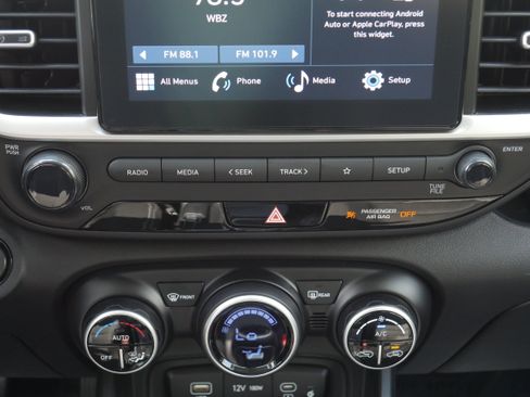 Used 2026 Hyundai Venue SEL FWD image 20