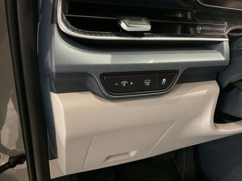 New 2026 Kia Carnival EX FWD image 11