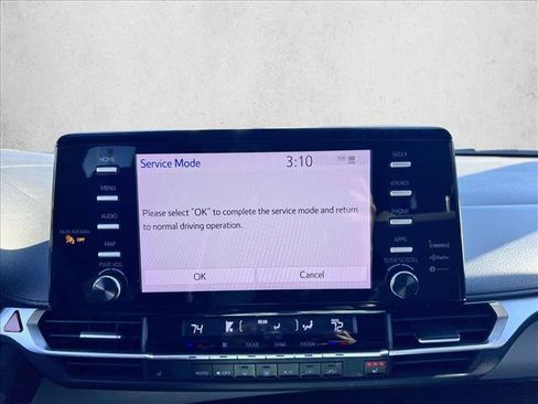 Certified 2021 Toyota Sienna XLE image 13