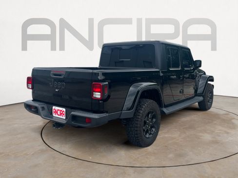 Used 2023 Jeep Gladiator Sport AWD/4WD image 10