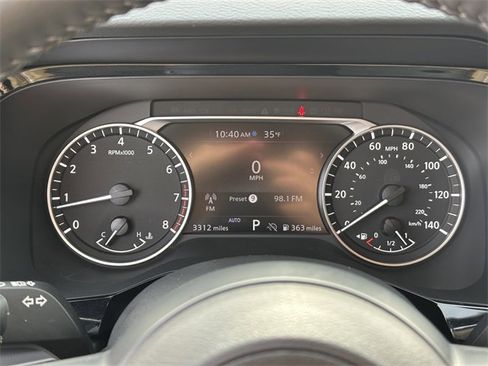 Certified 2025 Nissan Pathfinder SV w/ SV Premium Package image 28