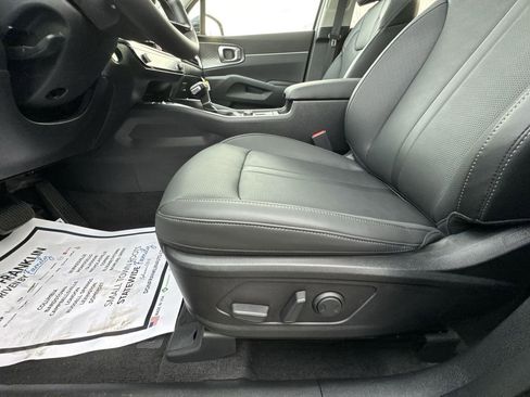 New 2026 Kia Sorento S w/ S Panoramic Sunroof Package image 4