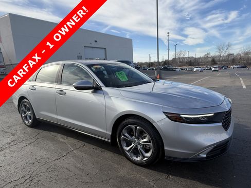 Used 2024 Honda Accord EX image 2