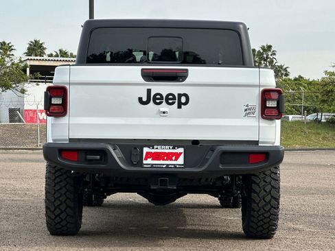 New 2026 Jeep Gladiator Willys image 5