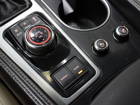 Used 2017 Nissan Maxima Platinum image 22