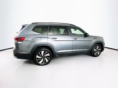Used 2025 Volkswagen Atlas SE image 10