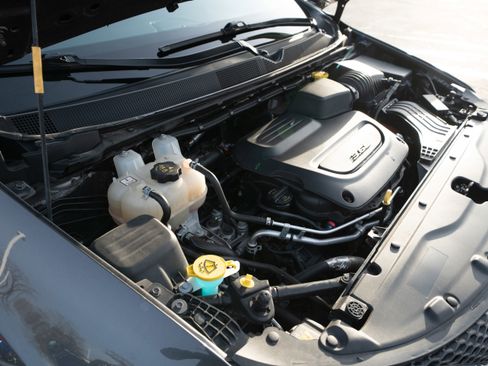 Used 2020 Chrysler Pacifica Limited w/ Advanced Safetytec Group image 33