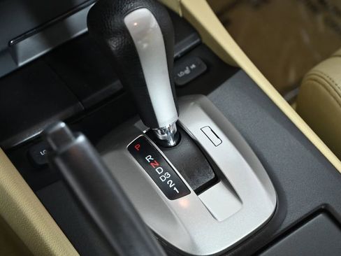 Used 2010 Honda Accord EX-L image 18