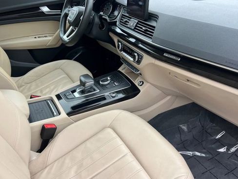 Used 2020 Audi Q5 2.0T Premium image 18