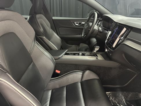 Used 2021 Volvo S60 T5 R-Design w/ Advanced Package FWD image 33