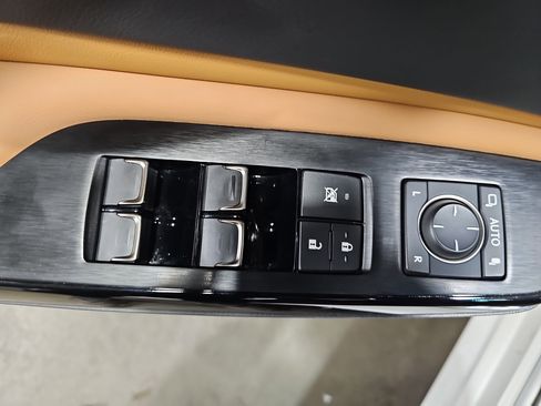 Used 2025 Lexus ES 350 Ultra Luxury image 28