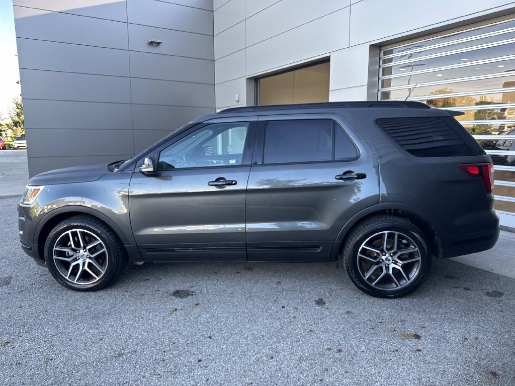 Used 2019 Ford Explorer Sport w/ Equipment Group 401A AWD/4WD image 4