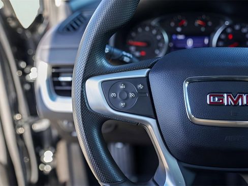 Used 2023 GMC Terrain SLE w/ Driver Convenience Package image 17