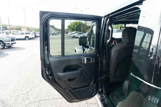 Certified 2023 Jeep Gladiator Rubicon w/ Cold Weather Group AWD/4WD image 13