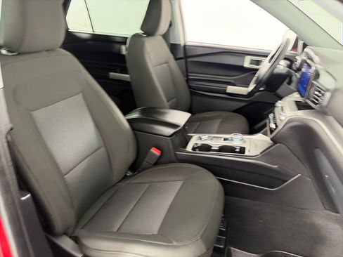 Certified 2022 Ford Explorer XLT AWD/4WD image 31