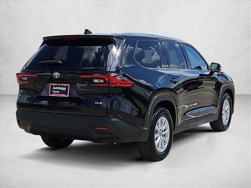 Used 2025 Toyota Grand Highlander FWD image 5