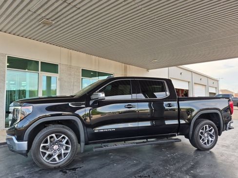 Used 2023 GMC Sierra 1500 SLE AWD/4WD image 2