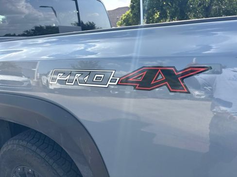 Used 2023 Nissan Frontier PRO-4X w/ Pro-4X Premium Package AWD/4WD image 9