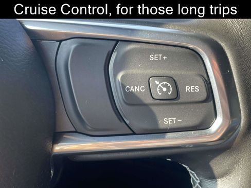 Used 2022 Jeep Wrangler Unlimited Sahara w/ Cold Weather Group image 11