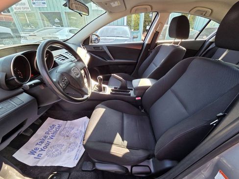 Used 2011 MAZDA MAZDA3 i Sport FWD image 17