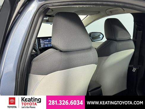 Used 2022 Toyota Corolla LE FWD image 16