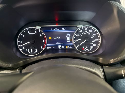 Used 2025 Nissan Sentra SV FWD image 14