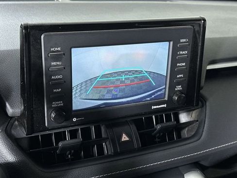 Used 2022 Toyota RAV4 LE AWD/4WD image 15